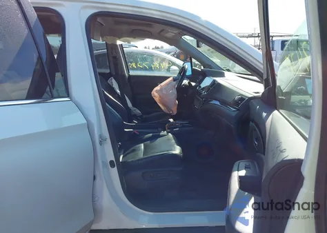 2019 Honda Pilot Elite z USA, uszkodzony, nr VIN 5FNYF6H08KB064056